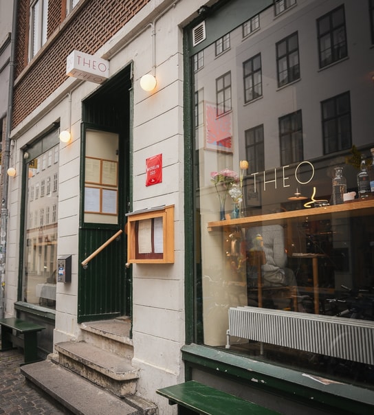 7-Retters Aftenmenu @ THEO - Gennemført Europæisk Bistrostemning