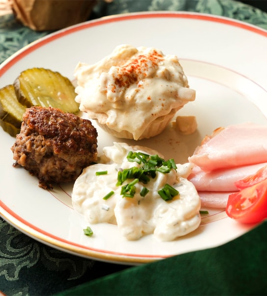 Dansk klassisk frokostplatte hos Restaurant Turesen