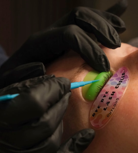 SKARPE PRISER: Lash Lift & Brow Lamination hos Cimmie Roos