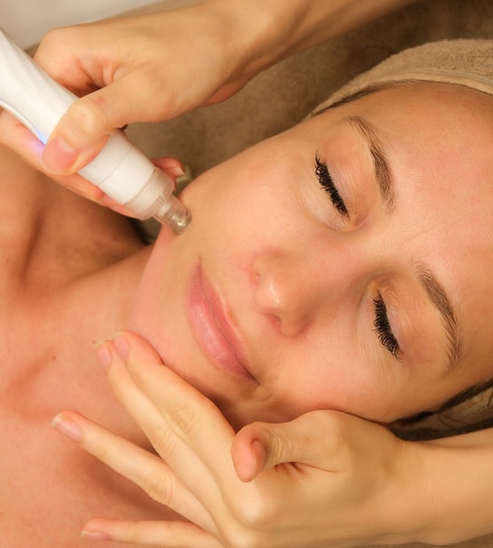 Giv huden ny glød med HydraFacial eller OxyGeneo