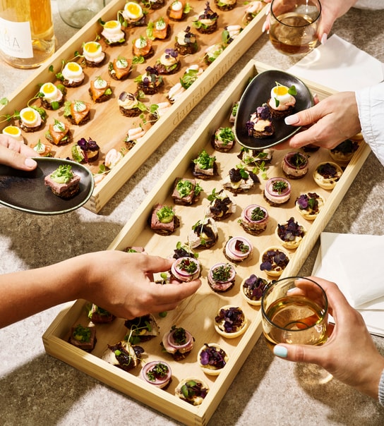 "Den Store Middag" fra Danish Minies - Smag Alle Dine Favoritter i Et Måltid