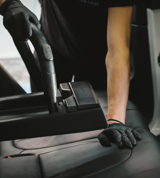 Giv bilen nyt liv med komplet bilpleje