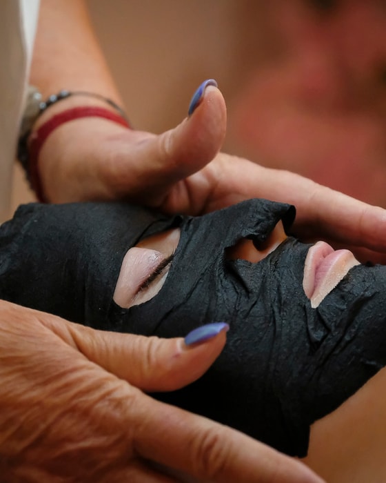 Luksus Ansigtsbehandling hos HNG HAIRCONCEPT