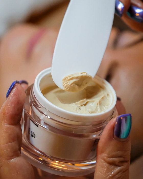 Luksus Ansigtsbehandling hos HNG HAIRCONCEPT