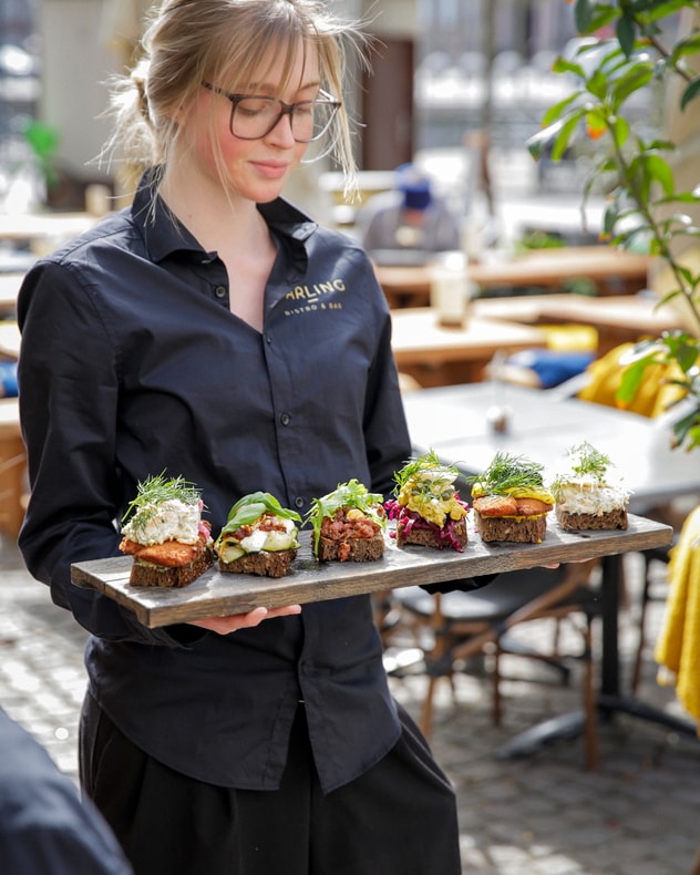 2 stk. Valgfri Smørrebrød hos Darling Bistro & Bar | En Sommerfrokost Uden Lige billede 4