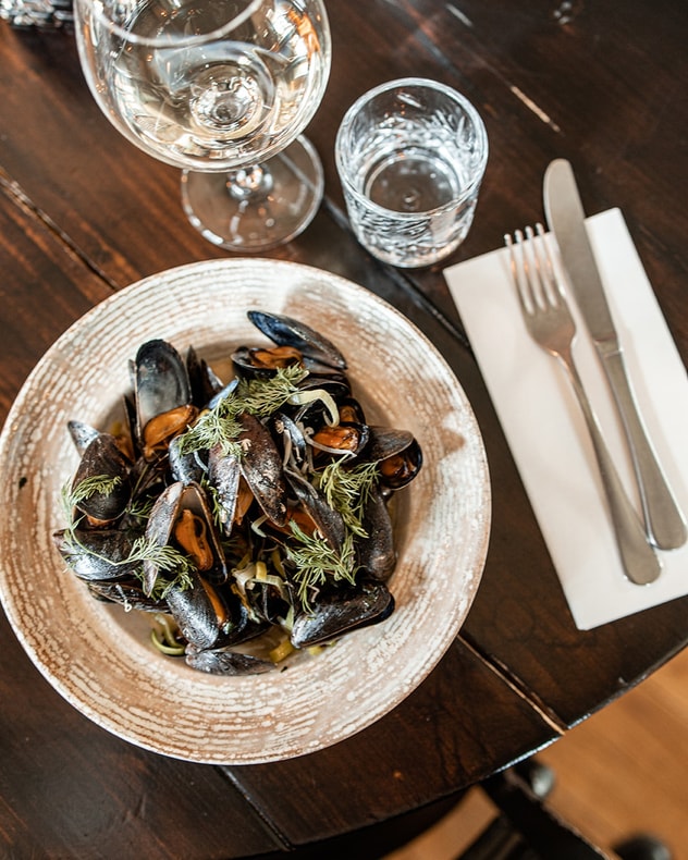 Moules Frites eller Tatar hos EWALDS Brasserie billede 5