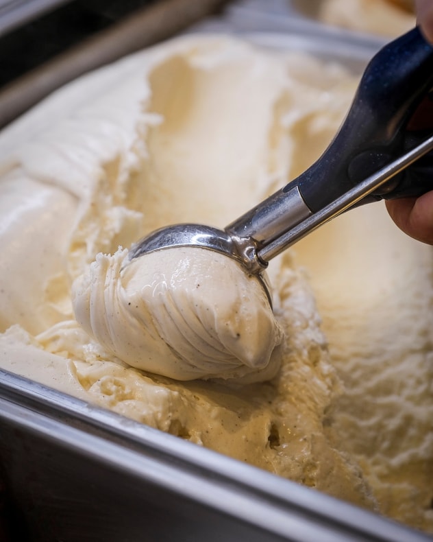 Hjemmelavet Crêpe + Valgfri Varm Drik hos Peter Beier Chokolade billede 7