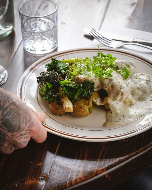 Nyd Julen på Frederiksberg - 3-Retters Vintermenu på EWALDS Brasserie billede 4
