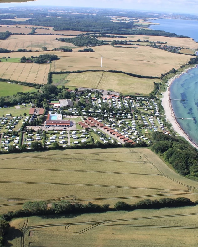 NYHED: Luksus feriehus med spa og havudsigt billede 4