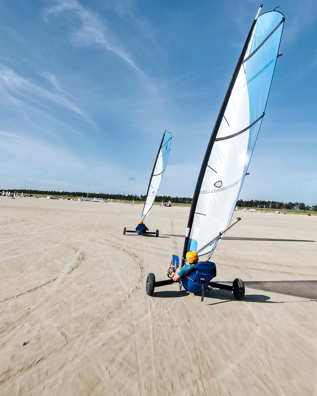 Spar op til 47%: Strandsurfing eller ferie i tagtelt billede 2