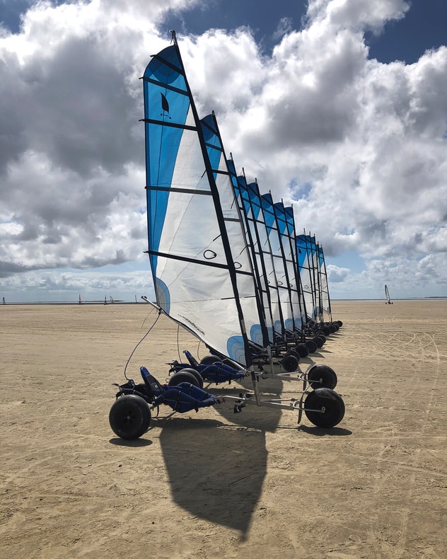 Spar op til 47%: Strandsurfing eller ferie i tagtelt billede 4