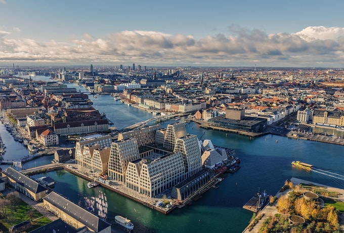 BESTSELLER: 25hours Hotel Paper Island