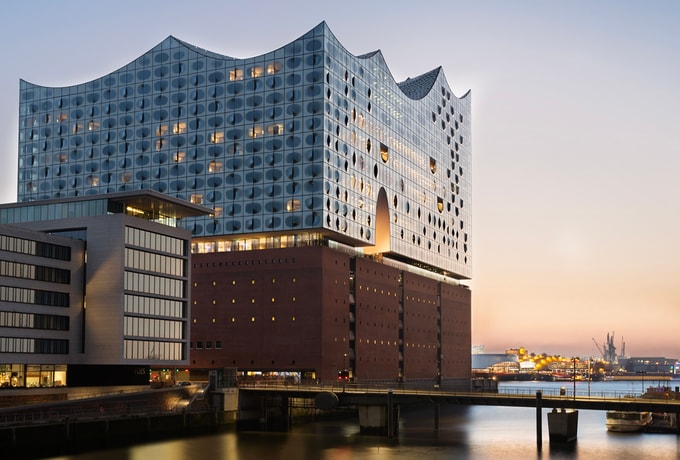 Luksusophold i ikoniske Elbphilharmonie i Hamborg