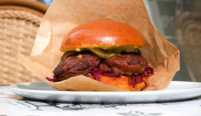 Frikadellesandwich til ½ pris
