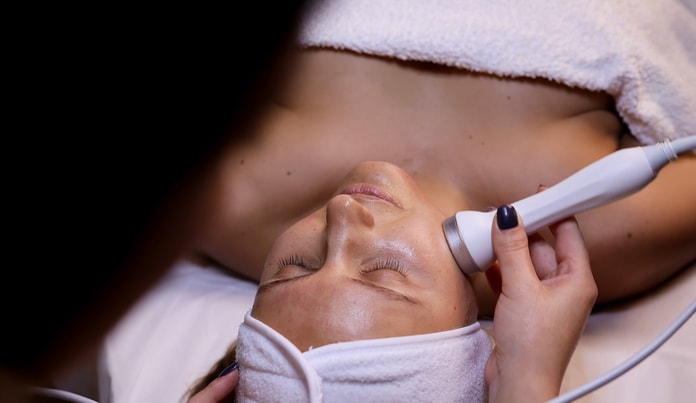 ½ pris på Ansigtsbehandling