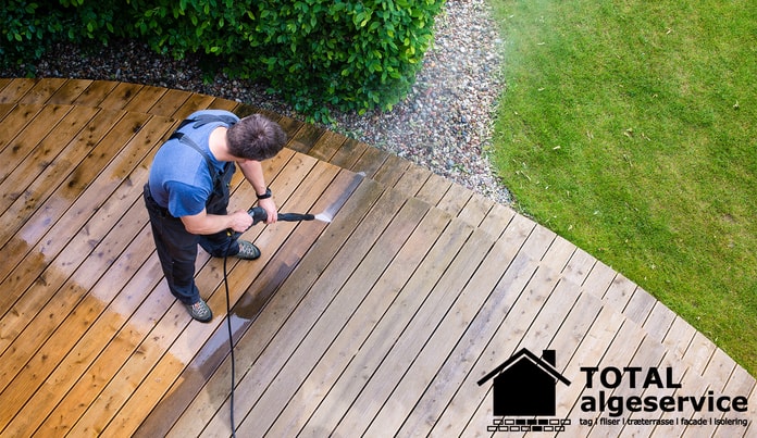 Spar 50% på en professionel fliserens