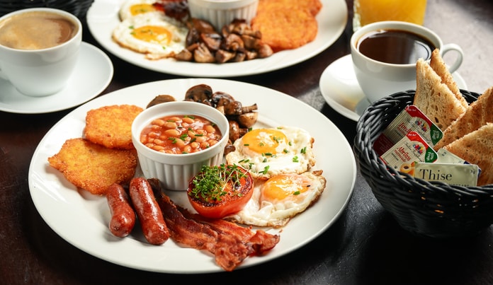 Full English Breakfast på Proud Mary