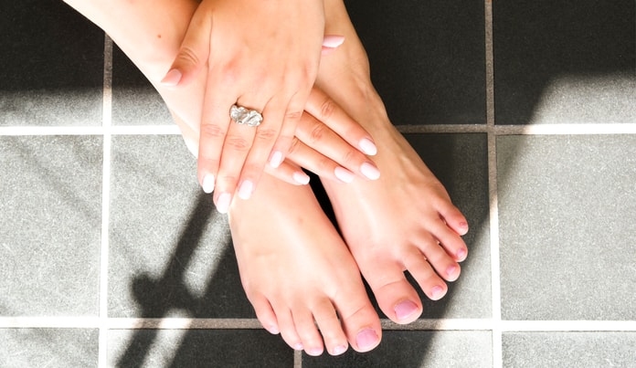 Manicure/Pedicure med CND Shellac
