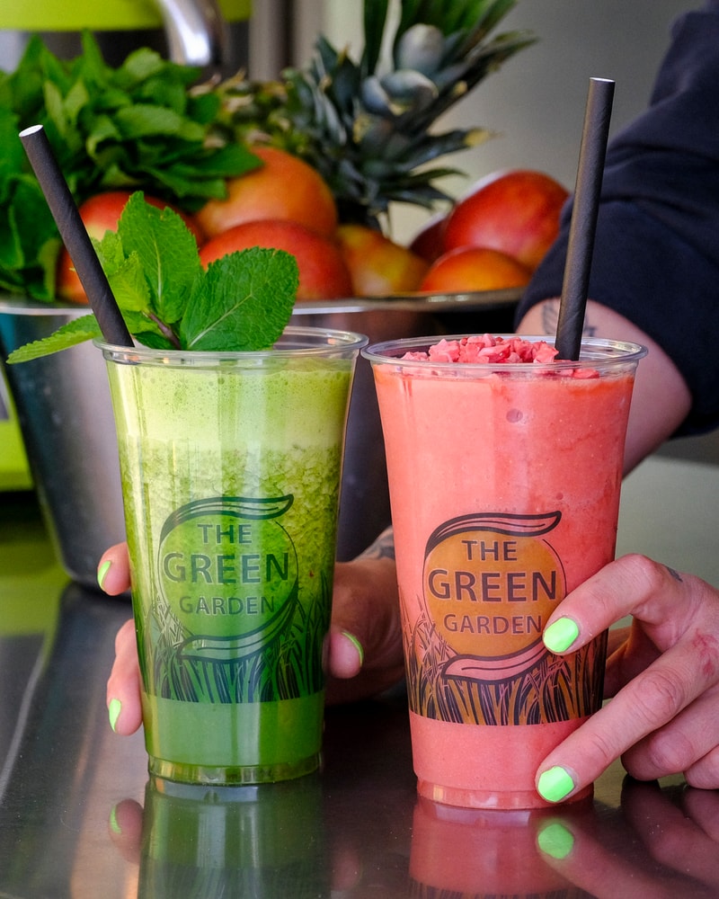 Reffen er anbefalet i Politiken: Smag en frisk combo m. panini+juice/shake+shot fra The Green Garden