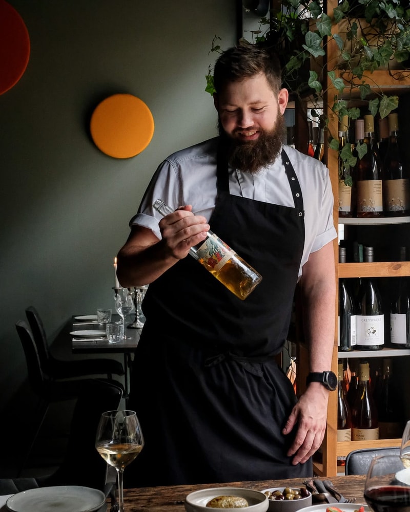 Kokken er fra Noma: 8 serveringer hos anmelderrost Frederiksberg-bistro