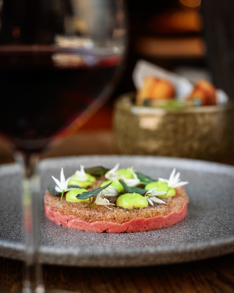 5 ★ i Berlingske: 5-retters nordisk menu hos Mes med top-kok fra Noma, Geranium, Falsled kro og El Bulli