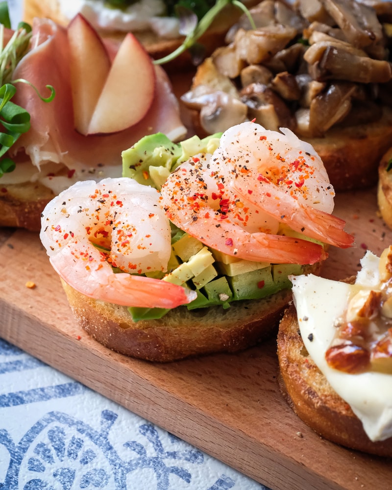 Café Claire: Smag en bid af Barcelona med 6 pintxos og lækre oliven hos topkok på Østerbros hyggeligste café