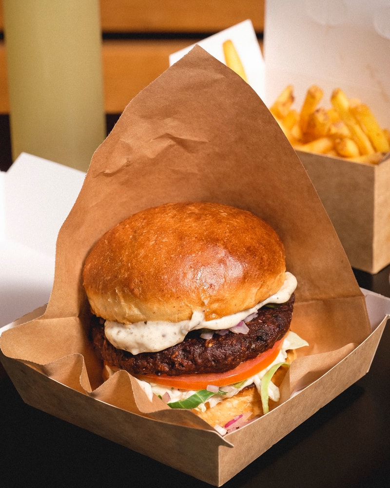 Nyåbnet burgerjoint på Amager: Halv pris på burgercombo fra Cooper's!