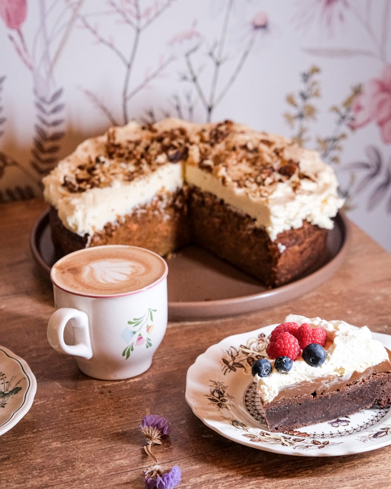 Dagens Kage & valgfri varm drik hos Nonna Café - Indre By