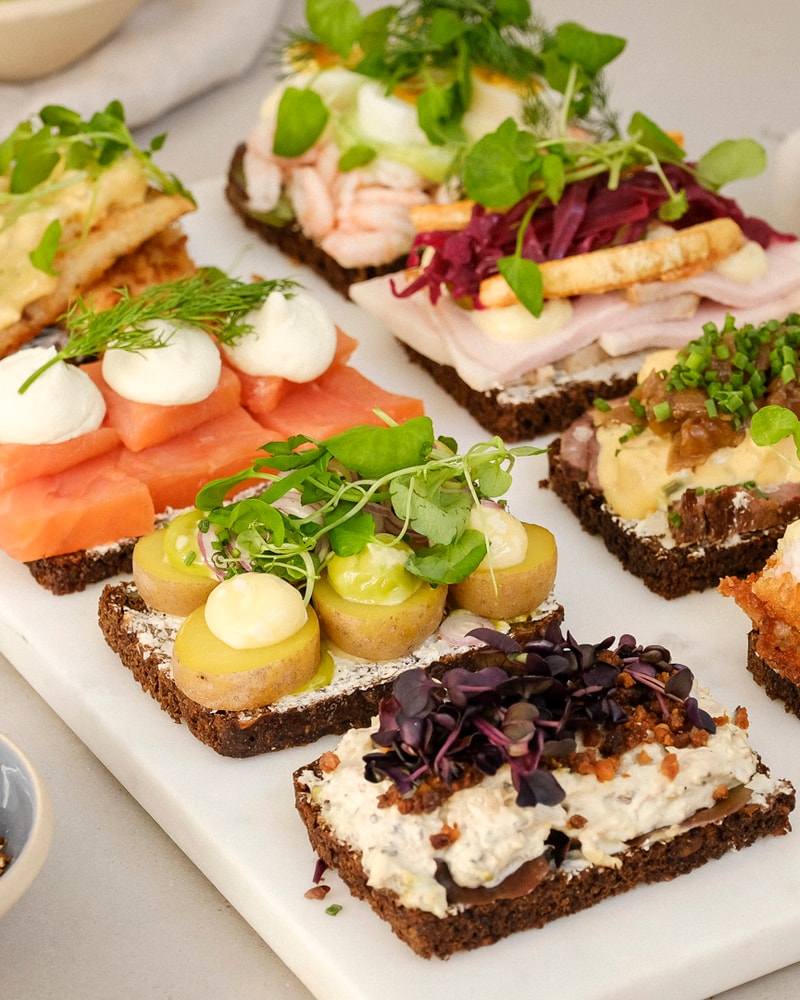 Smørrebrødsvidundere fra Danish Minies - smag landets mest elegante smørrebrød