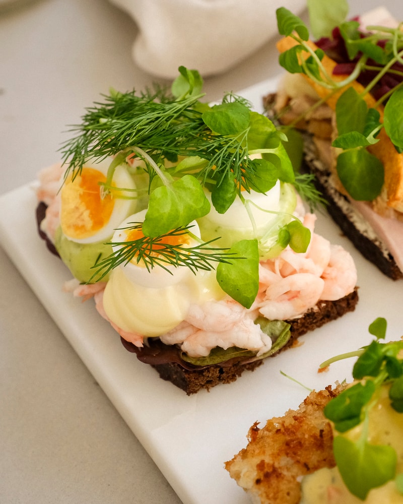 Smørrebrødsvidundere fra Danish Minies - smag landets mest elegante smørrebrød