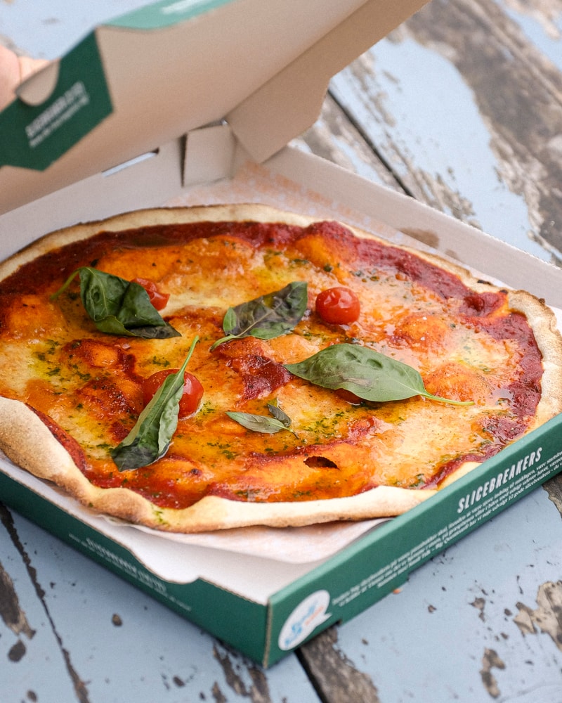 Spar 50 % på Landets Bedste Pizza: Valgfri Takeaway Pizza fra GORMs