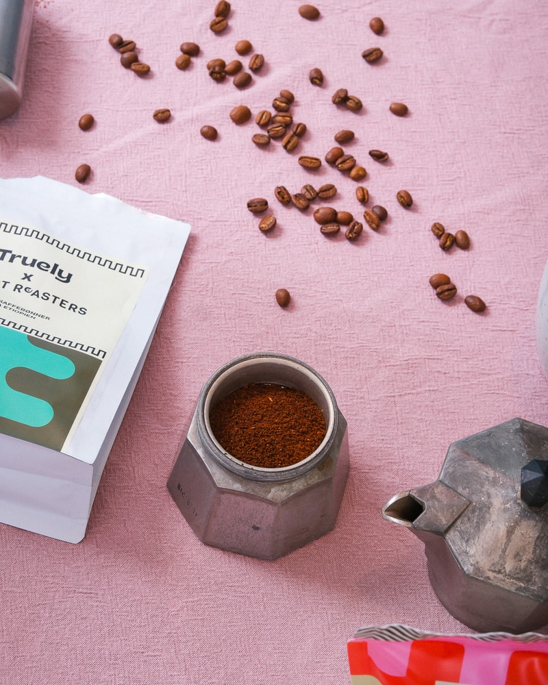 Halv Pris på Luksuste, Friskristet Kaffe og Ægte Vanilje fra Truely - God Samvittighed Smager Bedre