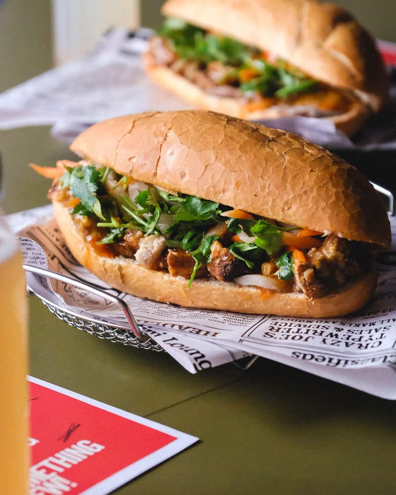 Valgfri Combo - Autentiske & Friske Banh Mi's fra Le Petit Hian i Indre By