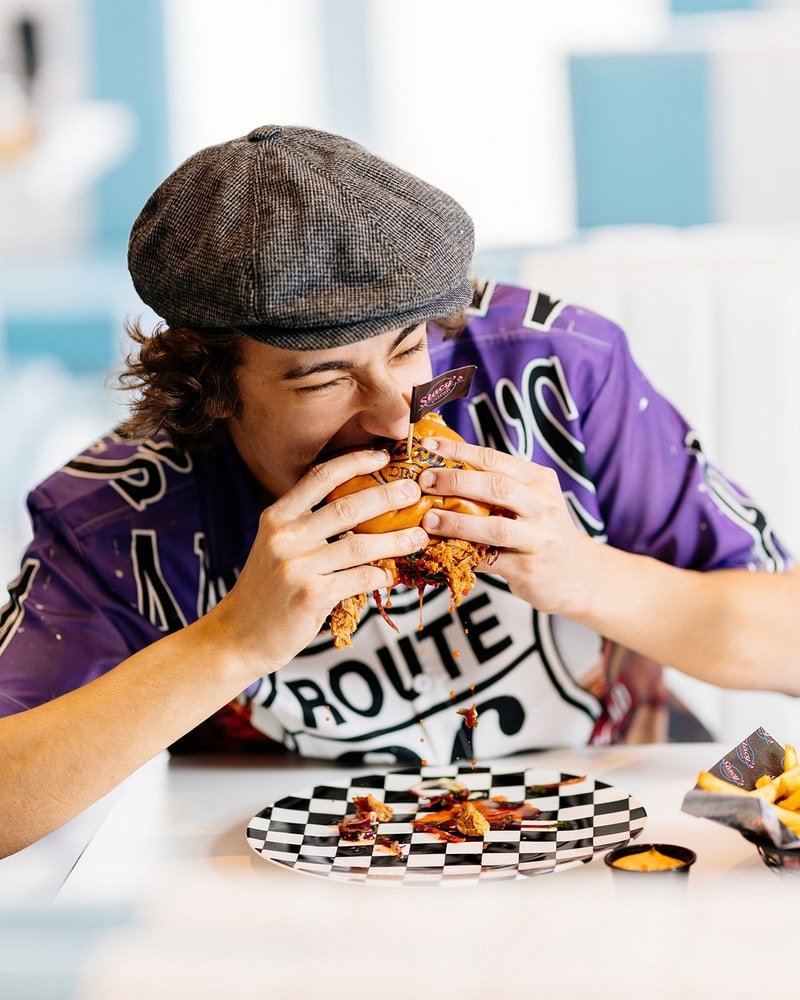 Greasy Burgermenu hos Landets Mest Gennemførte Diner på Trianglen