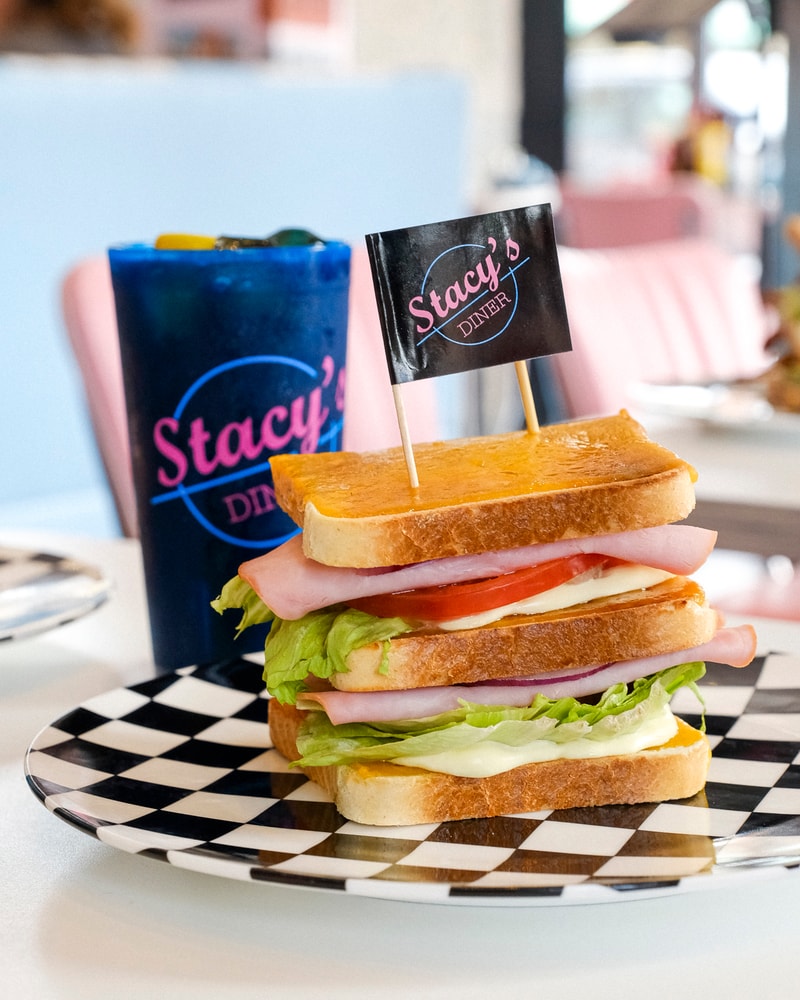 Greasy Burgermenu hos Landets Mest Gennemførte Diner på Trianglen