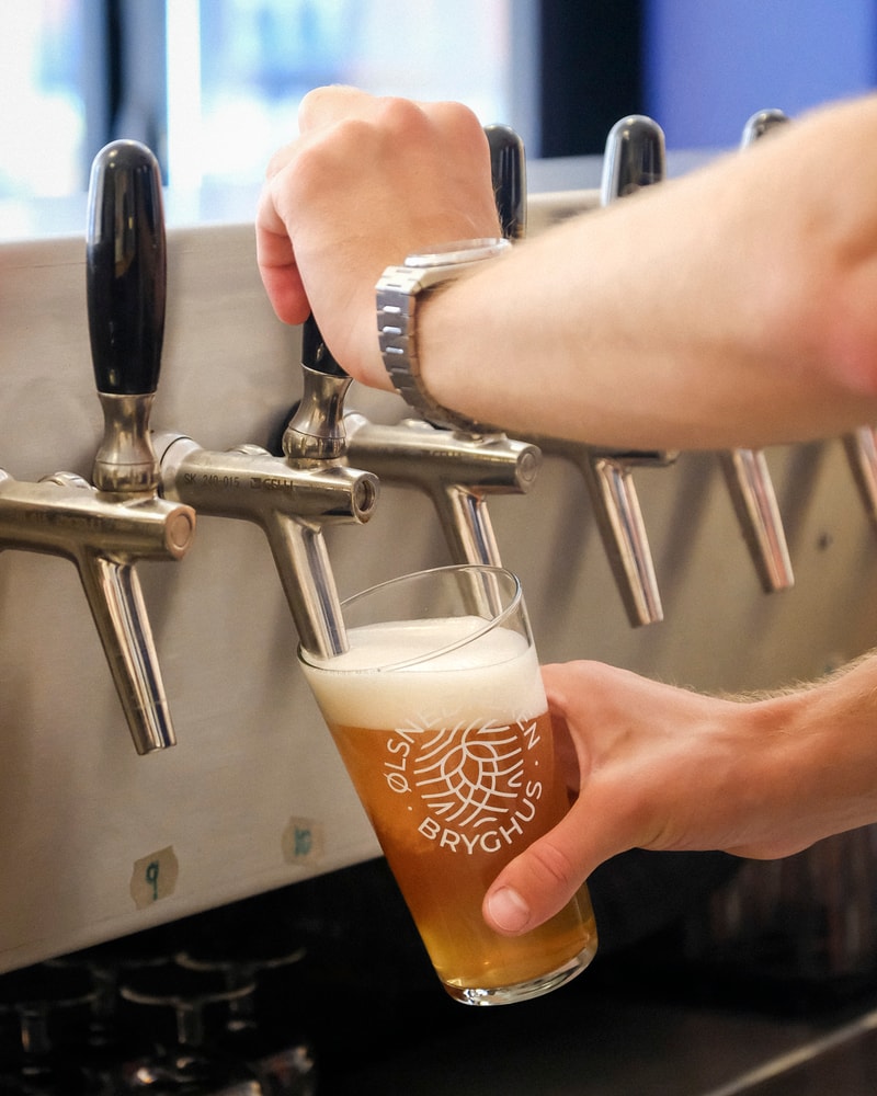 2 Store Valgfrie Fadøl hos Ølsnedkeren på Nørrebro - Hjemmebryggede Specialøl