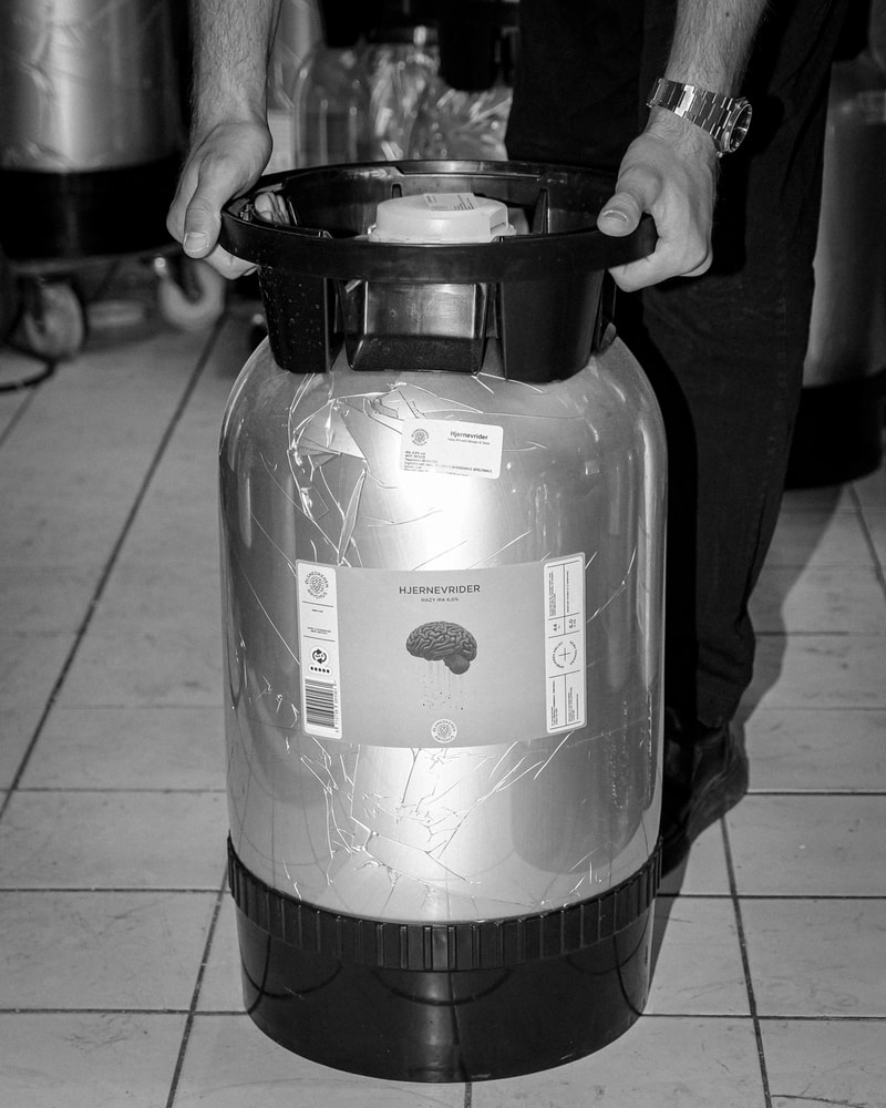 2 Store Valgfrie Fadøl hos Ølsnedkeren på Nørrebro - Hjemmebryggede Specialøl