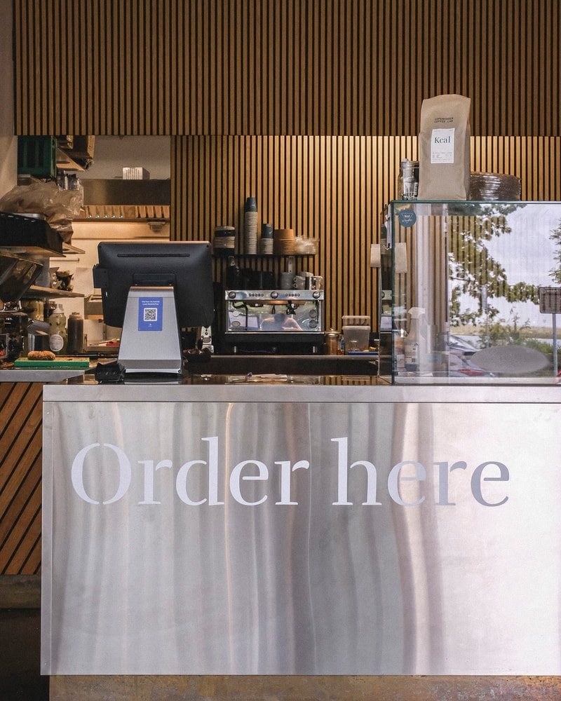 Valgfri burgercombo fra Cooper's - Populær Burgerjoint med Snaskede Favoritter