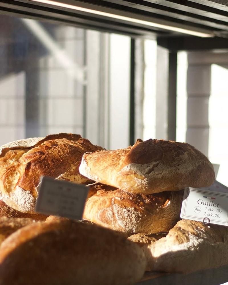 Valgfrit Brød Hos Bagt - Franskinspireret Bageri Med Danske Rødder