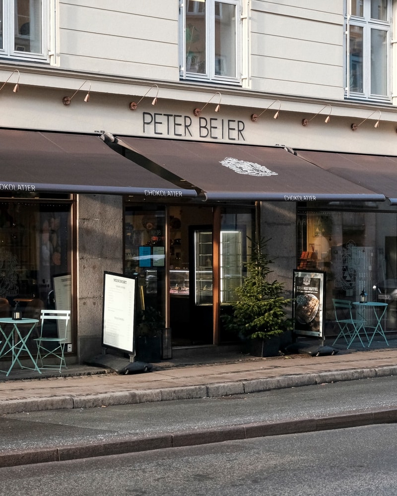 Hjemmelavet Crêpe + Valgfri Varm Drik @ Peter Beier Chokolade