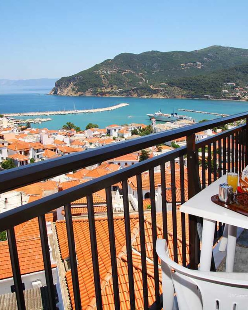 Oplev Skopelos med Apollo