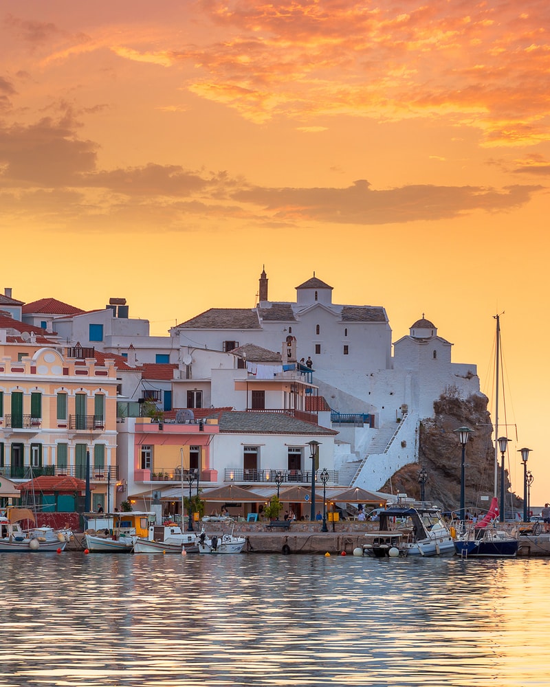 Oplev Skopelos med Apollo