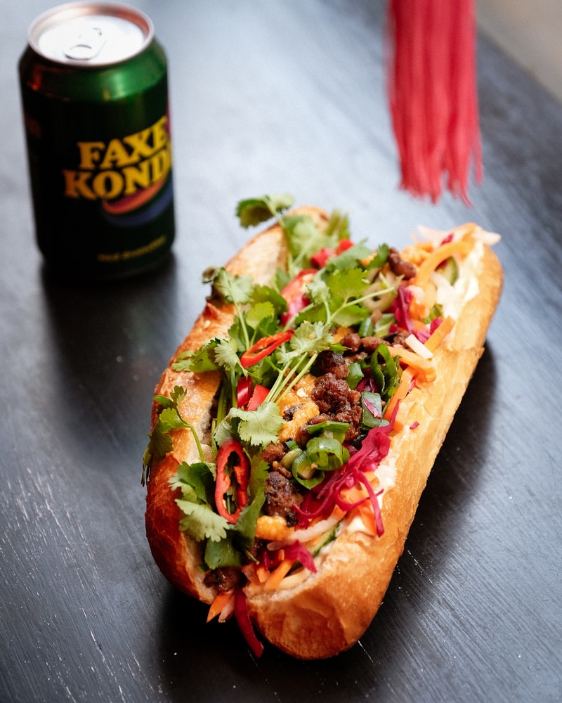 Valgfri Combo @ Banh Banh - Prøv Nudelsalater, Congee el. Banh Mi's