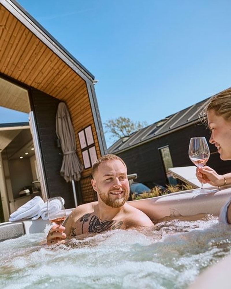 NYHED: Luksus feriehus med spa og havudsigt