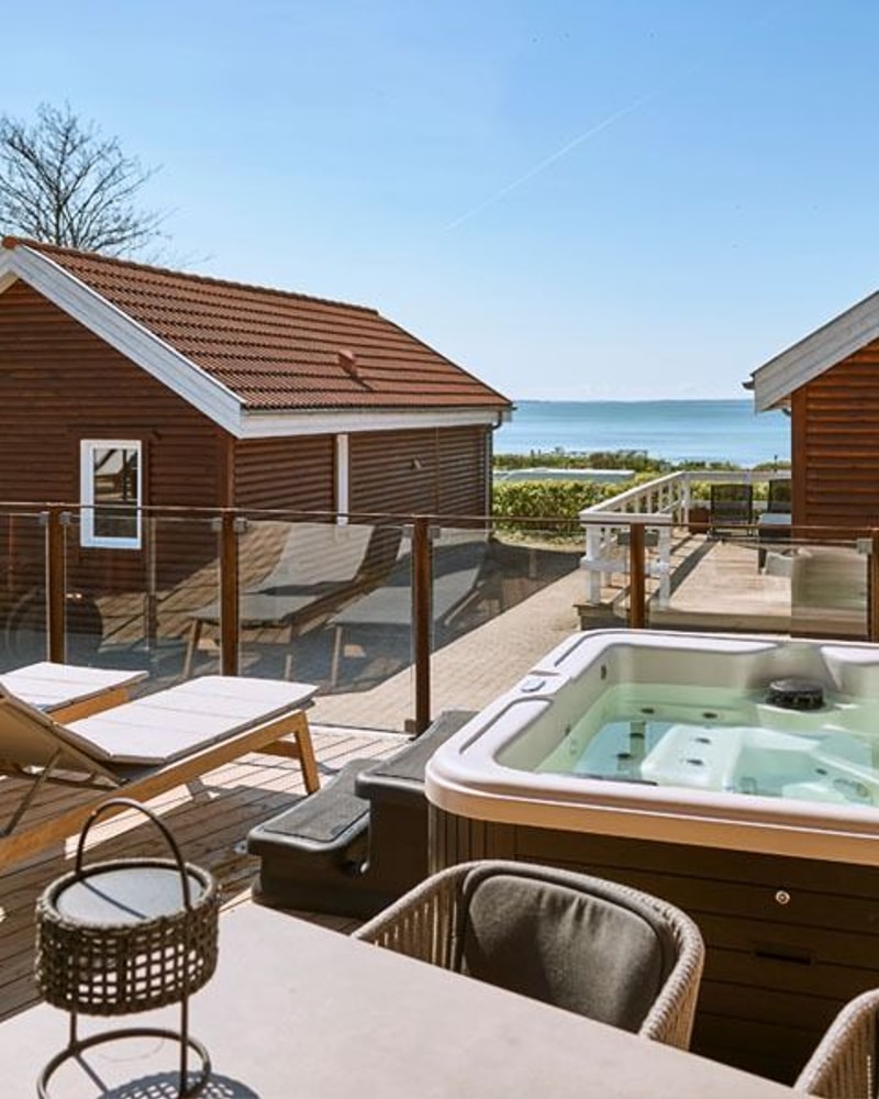 NYHED: Luksus feriehus med spa og havudsigt