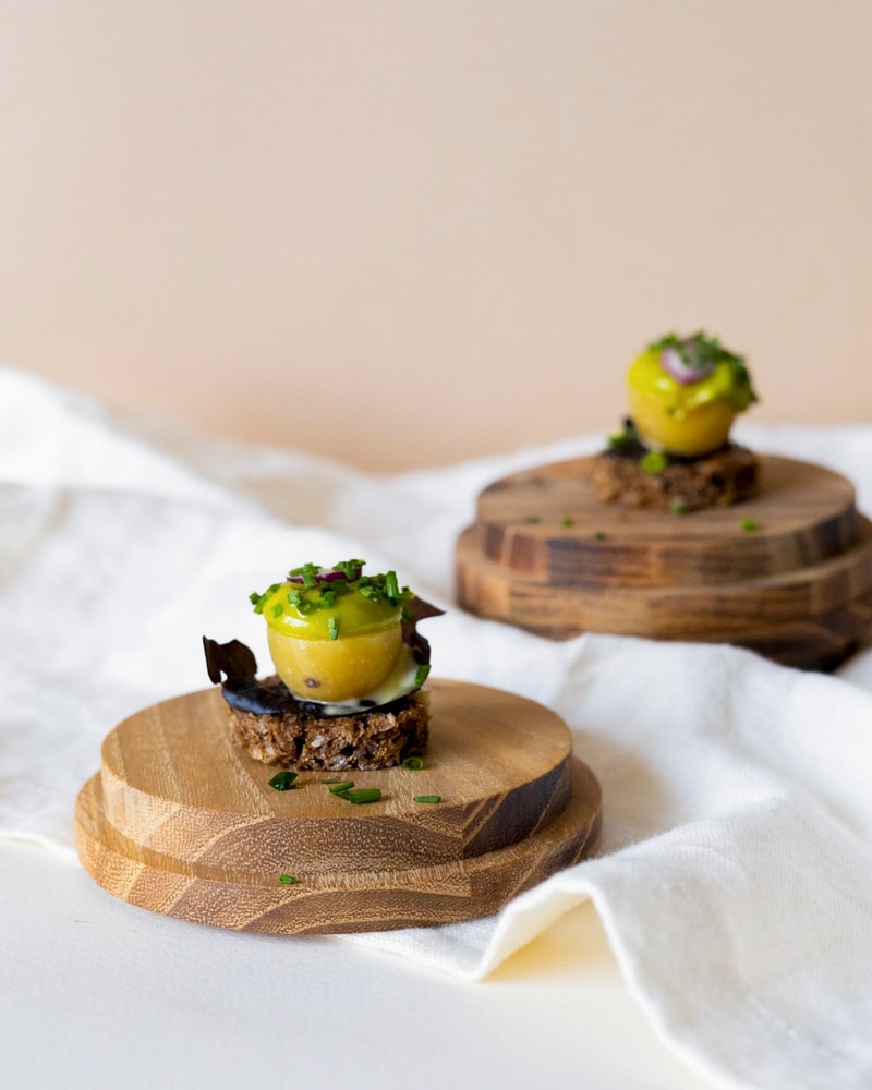 16 Mini-Smørrebrød fra Danish Minies - Smag Alle Dine Favoritter i Et Måltid