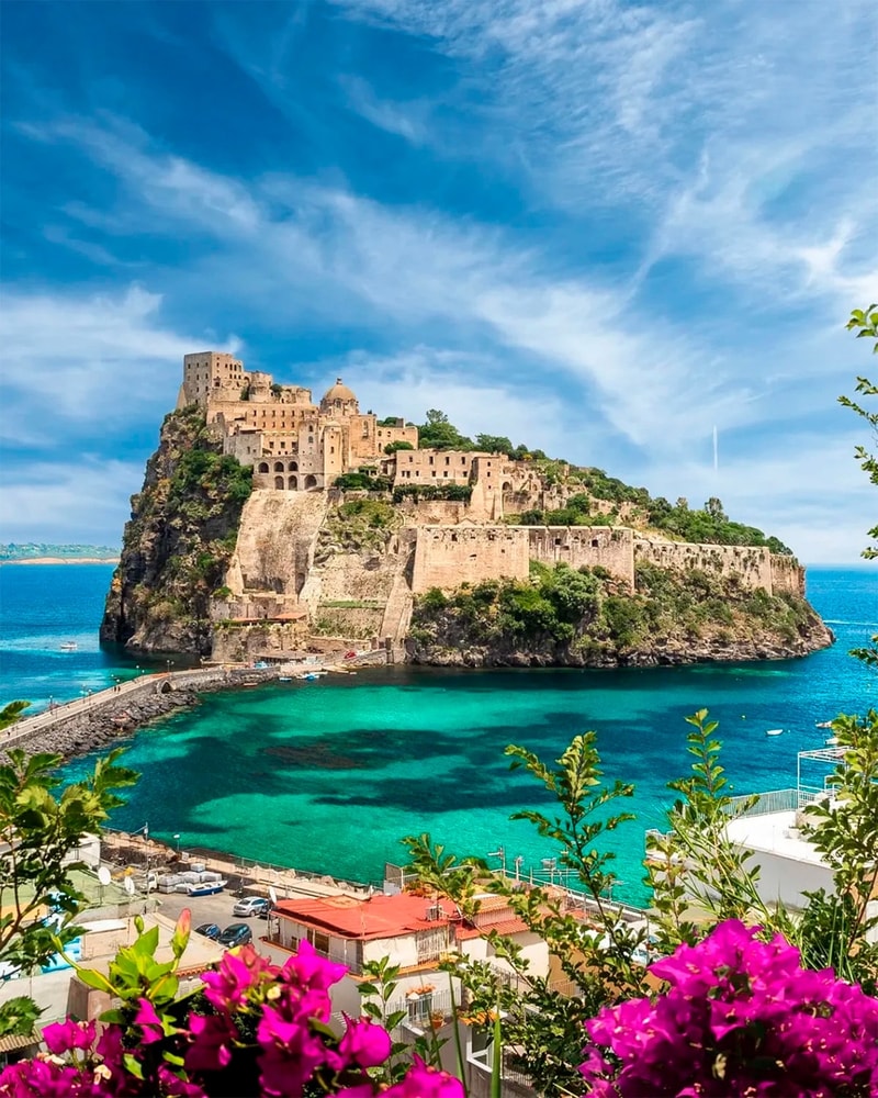 Fortryllende rejse til italiener-øen Ischia