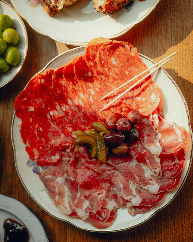 Valgfrit Glas Vin + Charcuterie @ Vesterhus - Gode Glas & Endnu Bedre Stemning