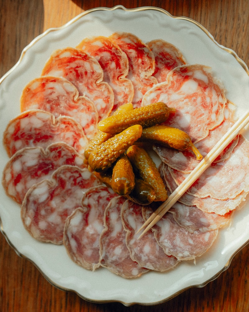 Valgfrit Glas Vin + Charcuterie @ Vesterhus - Gode Glas & Endnu Bedre Stemning