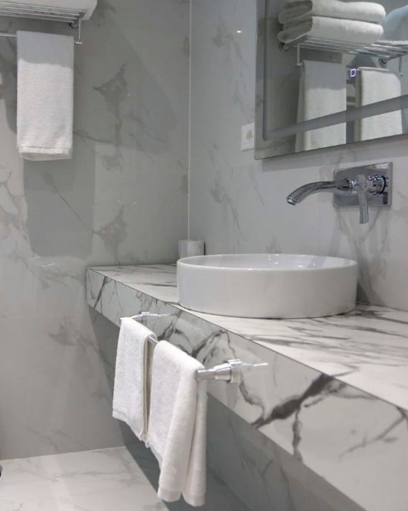 Oplev Albaniens hovedstad: Tirana